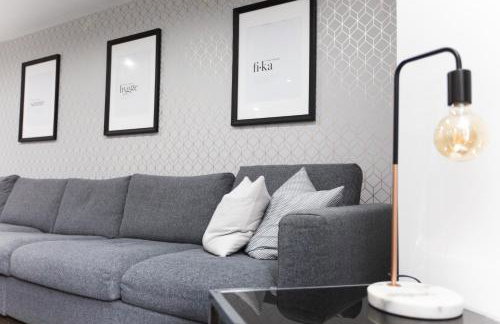 Luxury Private Apartments - Close to Town Centre - Photo 39