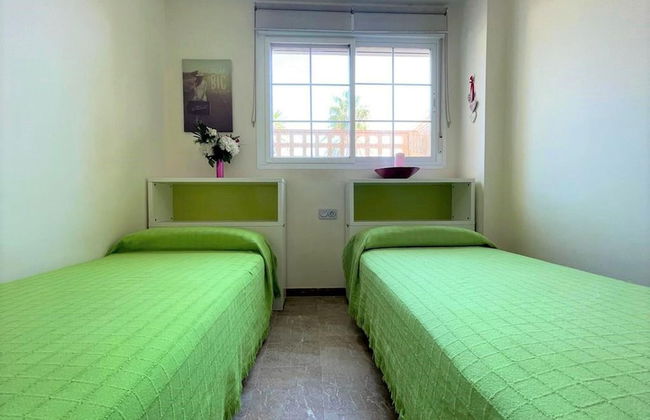 Apartment in Roquetas Near Playa Serena Beach - Photo 2