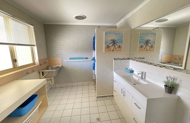 Shark Bay Seafront Apartments - Photo 39