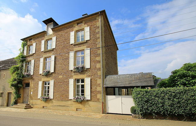 Unique Holiday Home in Virton with Hot Tub - Foto 1