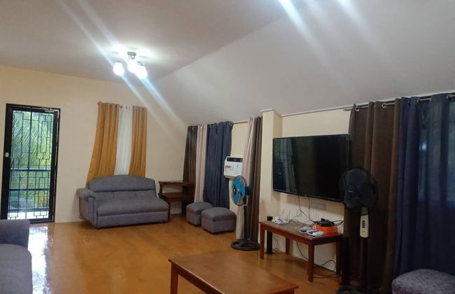 Charming and Relaxing 7-bed House in Mati City, - Foto 12