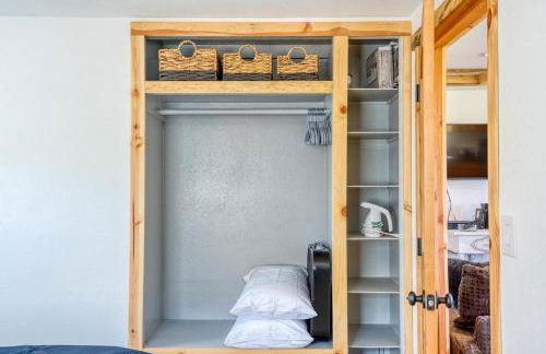 #StayinMyDistrict Lakeside Cottage - Foto 40