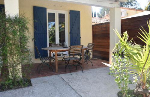 Le Mas de la Palmeraie - Appartement dans propriété privée au calme avec piscine et tennis - Foto 13