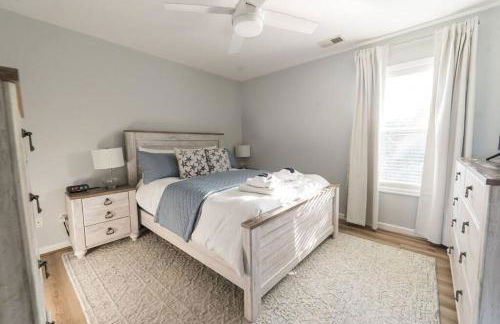 Somewhere On A Beach - 4 bedroom -Private Pool - Hot Tub - Fire Pit - Game Room - Horseshoe Pits - Walk to beach, Sound, arcade and go carts! - Foto 15