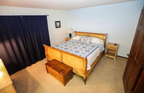 Updated Mammoth condo on Red line - Photo 7