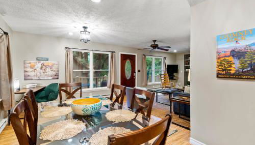 Chimney Rock Chalet Near Lake Lure! - Foto 3