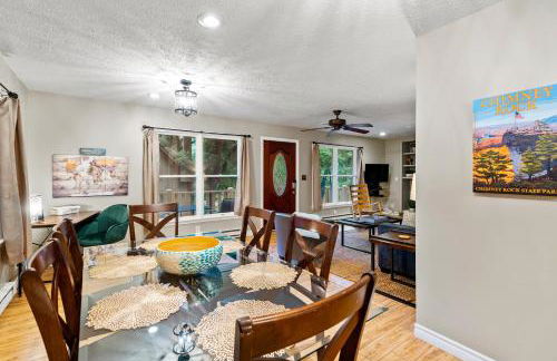 Chimney Rock Chalet Near Lake Lure! - Foto 3