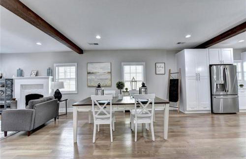 Grant Park Bungalow - Photo 2