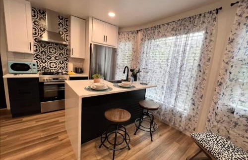 Sacred Heart HospitalHuckleberrysMin to Dwntn - Foto 8