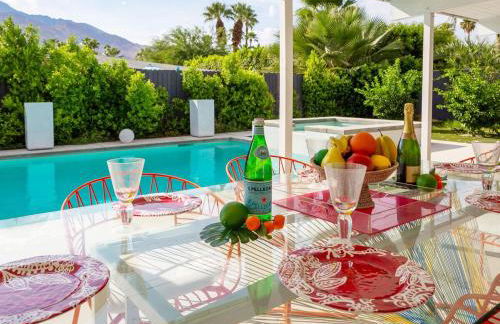 As seen on HGTV Desert Flippers The Pink Door - Foto 7