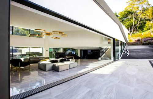 Beverly Hills Luxurious 4BR Villa with Pool and Views - Foto 54