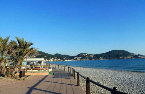 VillaCadière Vue Mer et Vignes Piscine à débordement - Foto 52