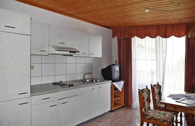 Flat in Podersdorf am See With Balcony - Photo 7