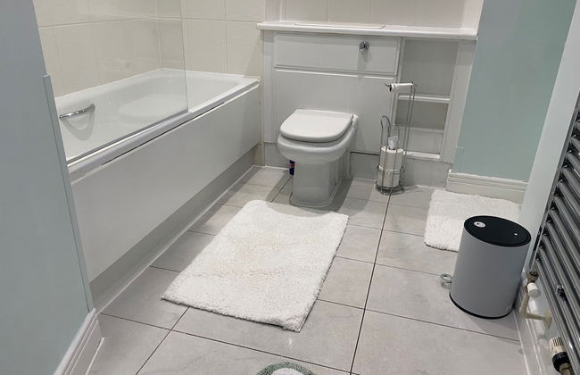 2 Bed Flat - Sleeps 4 - Parking - Wifi - Foto 9