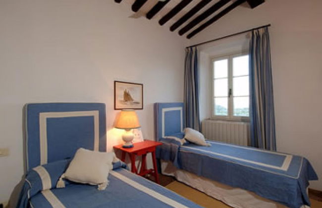 Porto Ercole Tuscany Coast Classic Charm in Fabulous 18th c Farmhouse now Chic Designer Villa w P - Photo 9