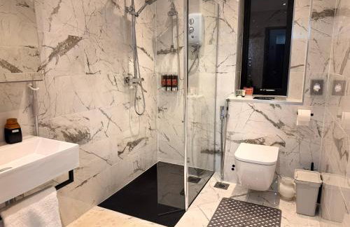 Modern House Apartment Stratford E15 London - Sleeps 2 - 9, Fast Links to Central London, Near O2, Greenwich & Olympic Park, Child-Friendly Garden, Free Parking, Free WiFi - Foto 12