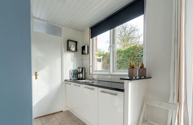 Holiday Home in Zeeland Near Lake - Foto 16