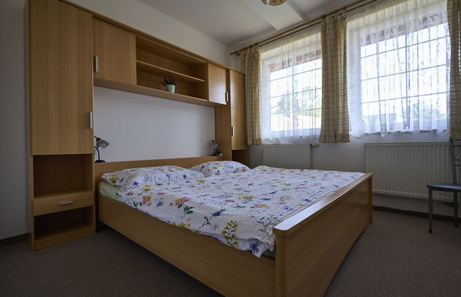 2 bedroom Apartment in Albrechtice v Jizerských horách with garden - Photo 8