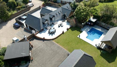 Luxurious oasis relax 32c pool, jacuzzi games bar - Foto 2