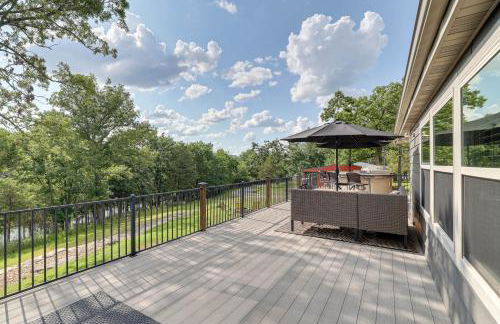 Outdoor Kitchen and Hot Tub Table Rock Lake House - Foto 23