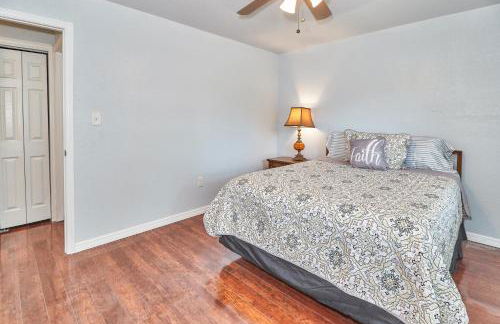 12 Guest Oasis Pool Privacy and Comfort Await - Foto 16