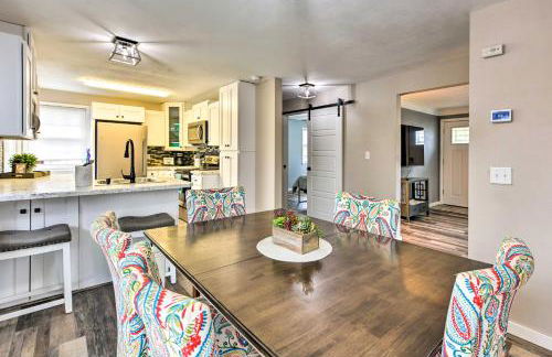 Walk to Lake Pepin Charming Retreat with Deck - Foto 1