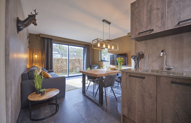 Modern Apartment With Terrace - Photo 5