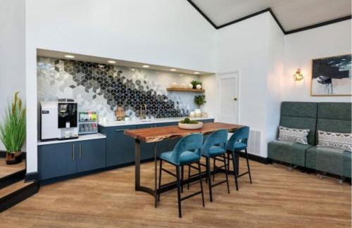 Wyndham 121 Bright, Airy 1br Apt , Parking, Pool - Foto 15