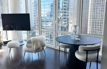 Chic Skyline 1BR Retreat - Foto 1