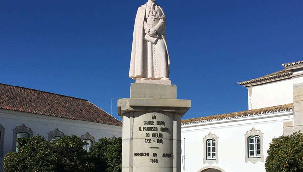 Escultura de Francisco Gomes do Avelar