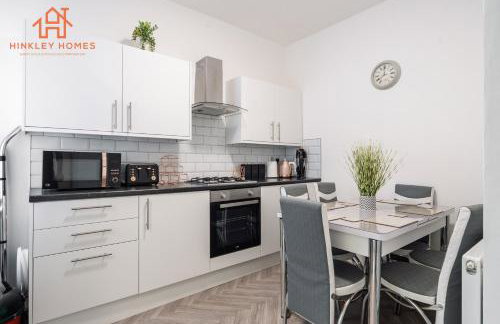 9 Guests, 4 Bedrooms, Modern Comfort in Bootle - Foto 6