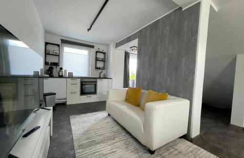 Gleis 12 , kontaktloser 24-7-Check In, barrierefrei ,Smart TV, W-LAN, Parkplatz kostenlos - Photo 7