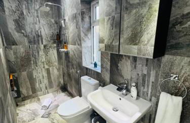 Luxurious House - Foto 18