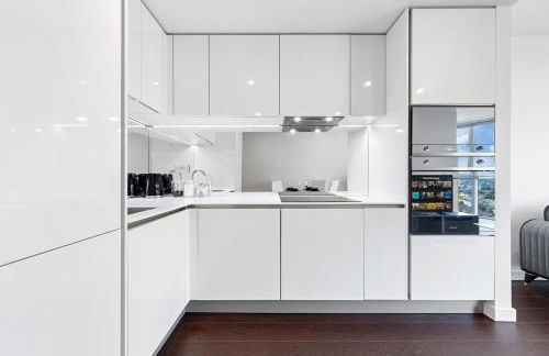 2 BR Apt By Regal Realms Short Lets & Serviced Accommodation London 18th Floor Sky View with Rooftop Access & Gym - Foto 29