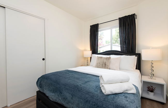 Beautiful House in Atwater Village - Photo 2