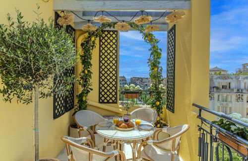 Luxurious penthouse, 2 bedroom suites, 3 spacious terraces, gorgeous views of mountains and sea, - Foto 13