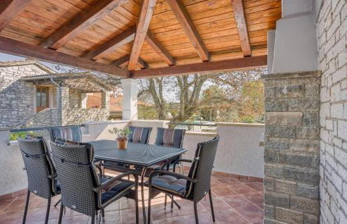 3 Bedroom Nice Apartment In Kanfanar - Photo 28