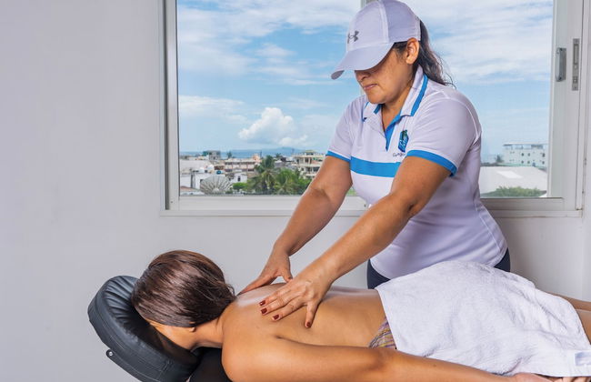 Galapagos and Beyond - Photo 24