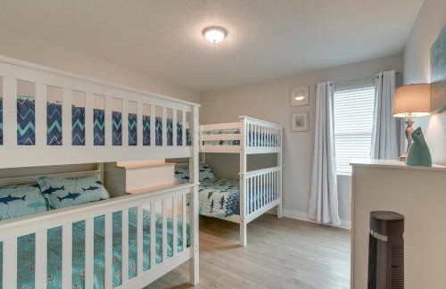 Luxe Crystal Beach Retreat with Views! Walk to Shore - Foto 19