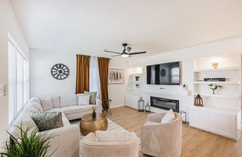 Oak Forest Retreat Sleeps 13 Near Heights - Foto 1