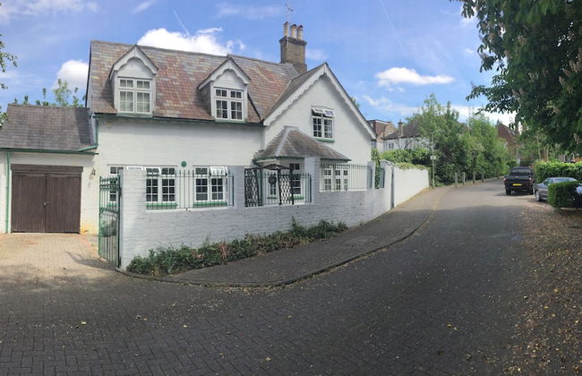 HOLIDAY HOME OF THE MONTH Finchley Sleeps 4 - Foto 28