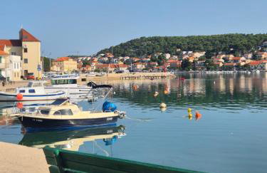 Apartments Valentina Tisno - Photo 2