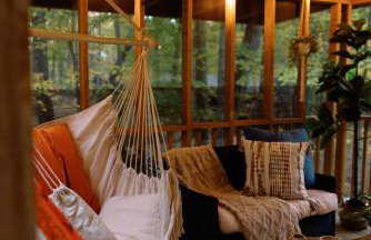 Dog-Friendly A-Frame with Hot Tub and Firepit - Foto 6