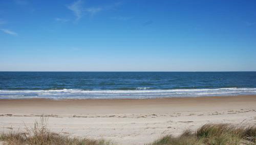 Old Time Beach Front Cottage - The Beach is your Backyard! Pet Friendly cottage - Foto 2