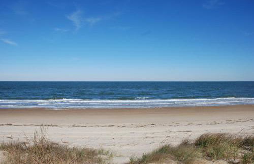 Luxury Beach Side Home home - Photo 14