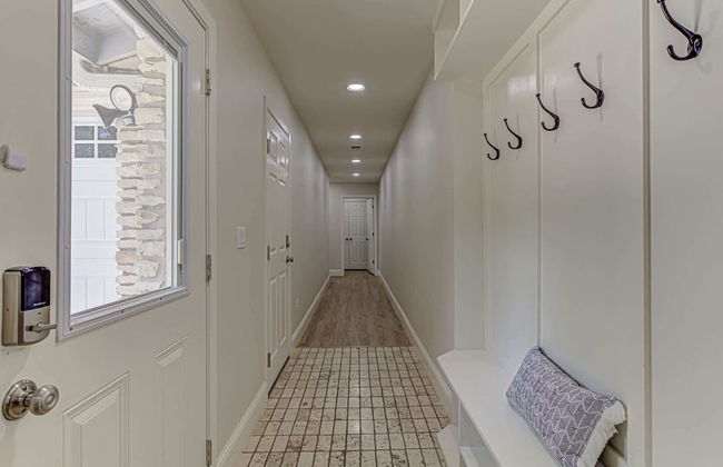 Rooftop Deck w/ City Views! - Foto 31