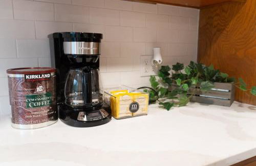 Burien's 3-BR Middle Unit Retreat with Deck BBQ - Foto 15