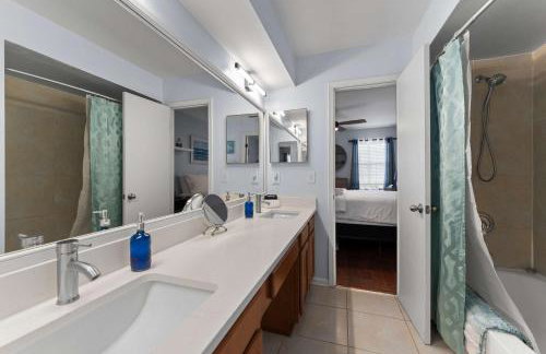 Jax Beach Townhouse - Steps to the Shore & Sunrise Views - Foto 26