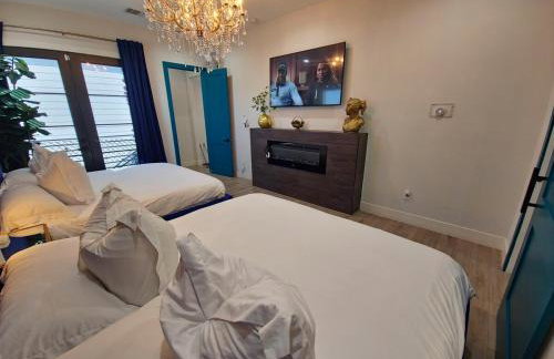 Houston's Downtown Bloom House - Spacious Floral Escape for Groups - Foto 5