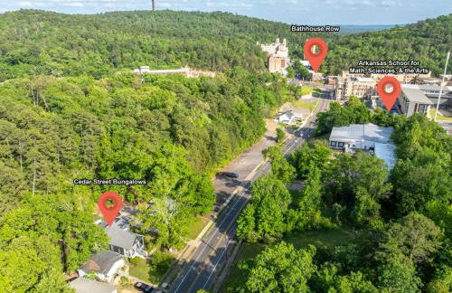 Mountain Bungalow-Walk to Downtown/Biker's Dream! - Foto 41